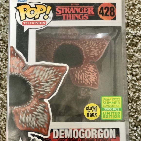 Loungefly Stranger Things Demogorgan Mini Backpack and Pop SDCC Exclusive - Picture 6 of 6